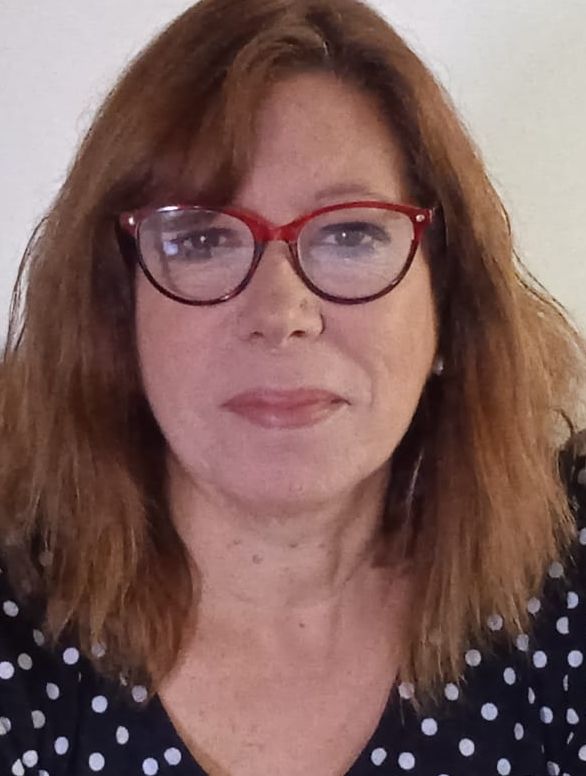 Carmen Paz Castro Correa 1 Representante Universidad de Chile (titular)